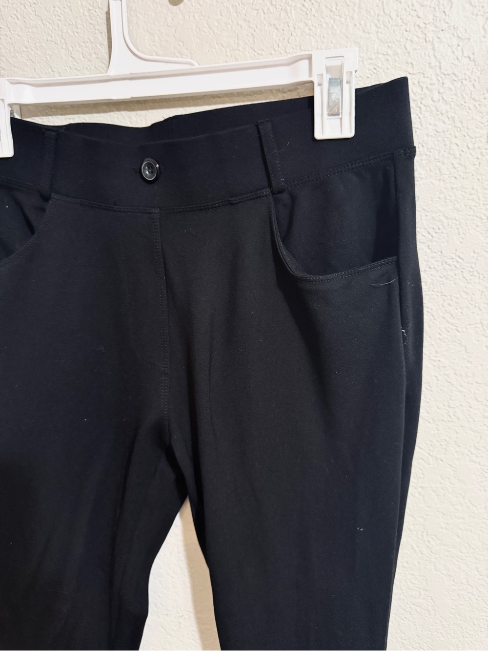 Women’s Straight Leg Black Pants with Front Pockets